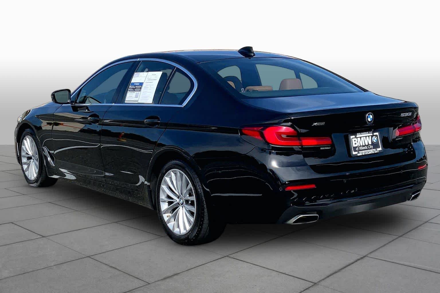 Used 2022 Jet Black BMW 530i xDrive image 11