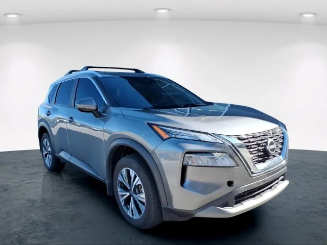 Used 2023 Gray Nissan SV image 7