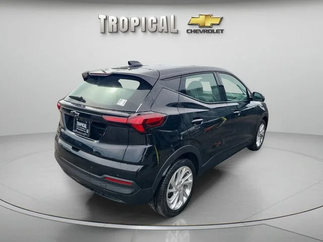 New 2027 Mosaic Black Metallic Chevrolet LT image 5
