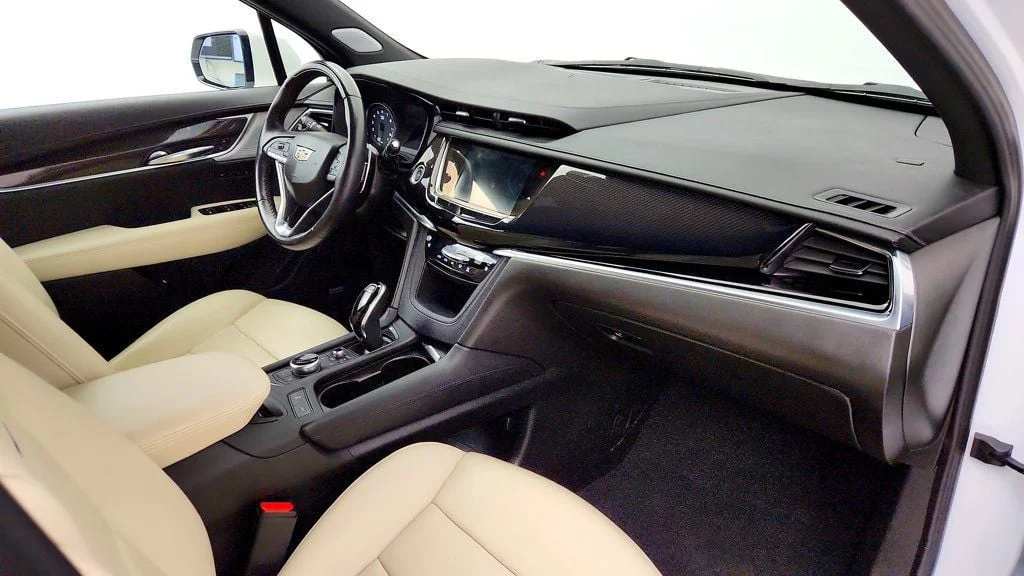 Used 2024 Crystal White Tricoat Cadillac AWD 4dr Sport w/ Super Cruise & Technology Pkg image 26