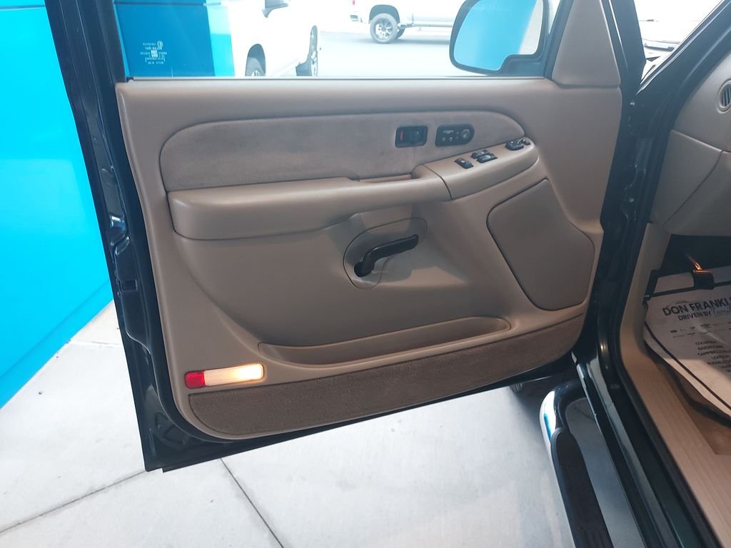 Used 2001 Green GMC SLE image 12