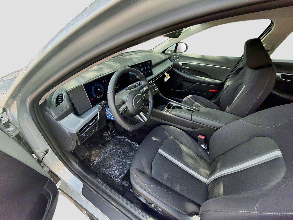 New 2026 Aero Silver Hyundai SEL Sport image 7