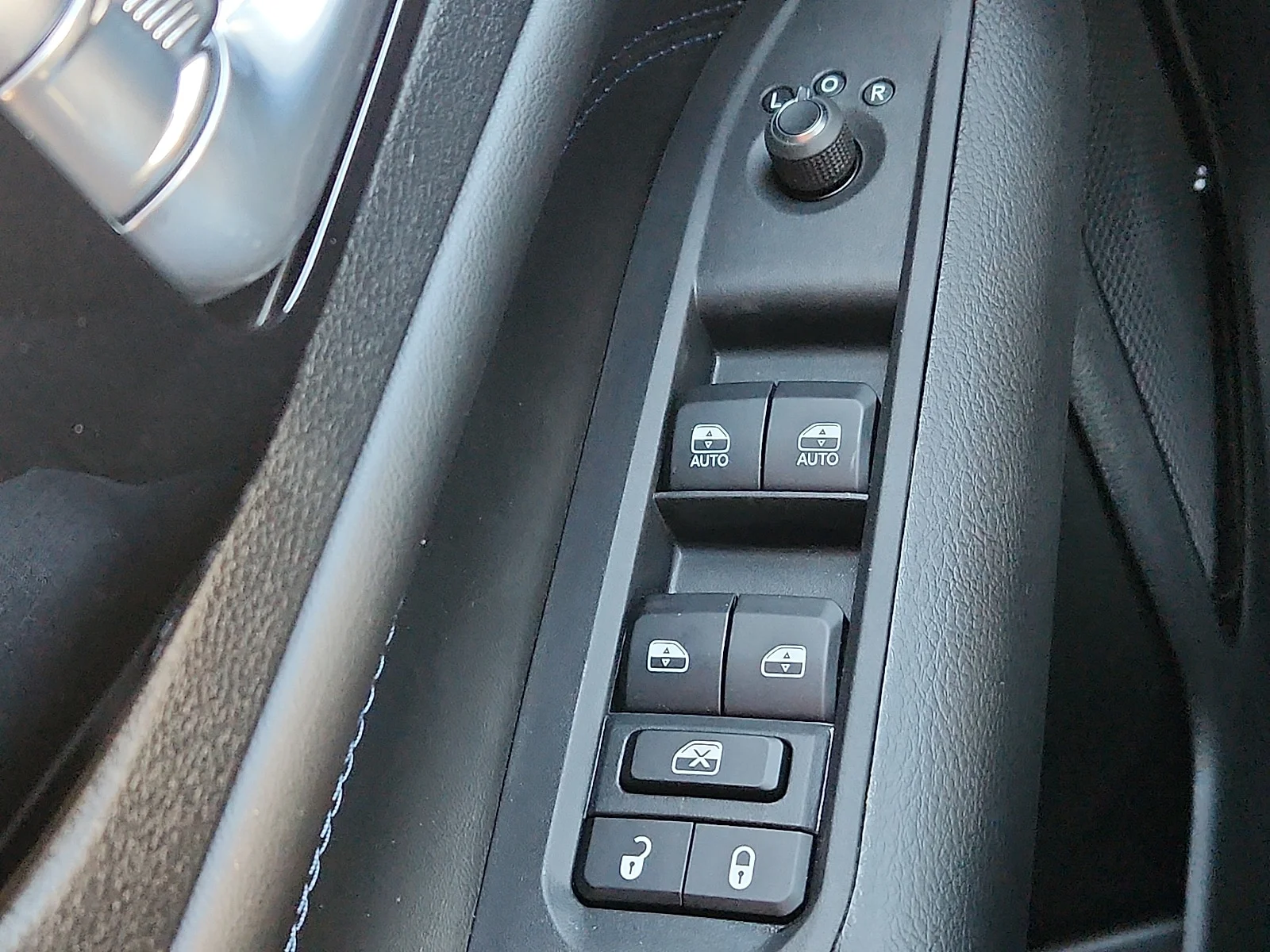 New 2026 Blue Jeep LATITUDE ALTITUDE 4X4 image 16