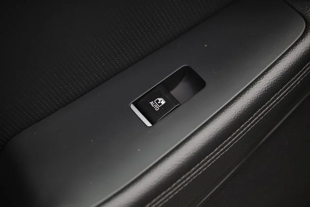 Used 2020 Himalayan Gray Genesis 3.8 image 26
