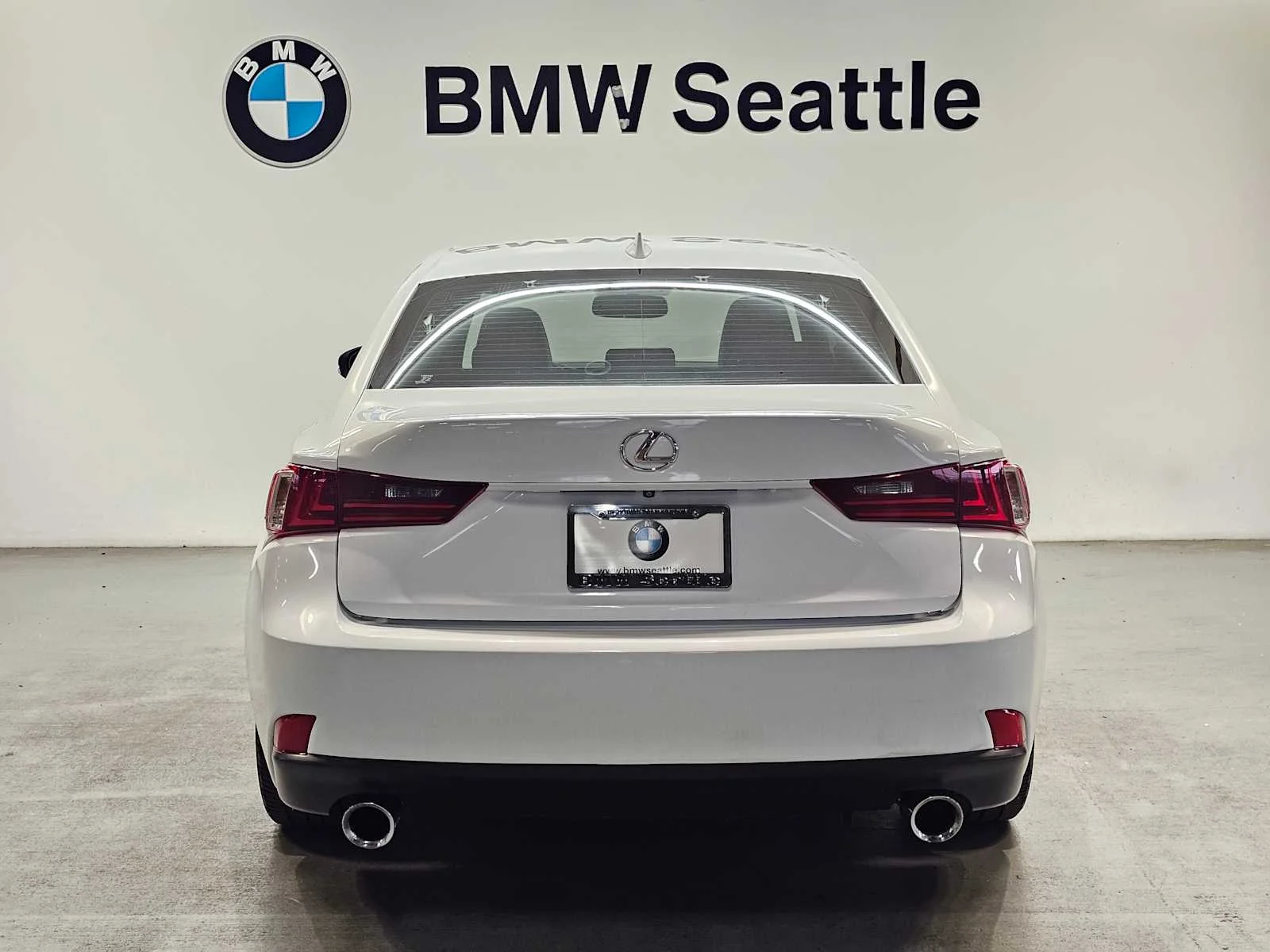 Used 2015 Ultra White Lexus 350 image 5