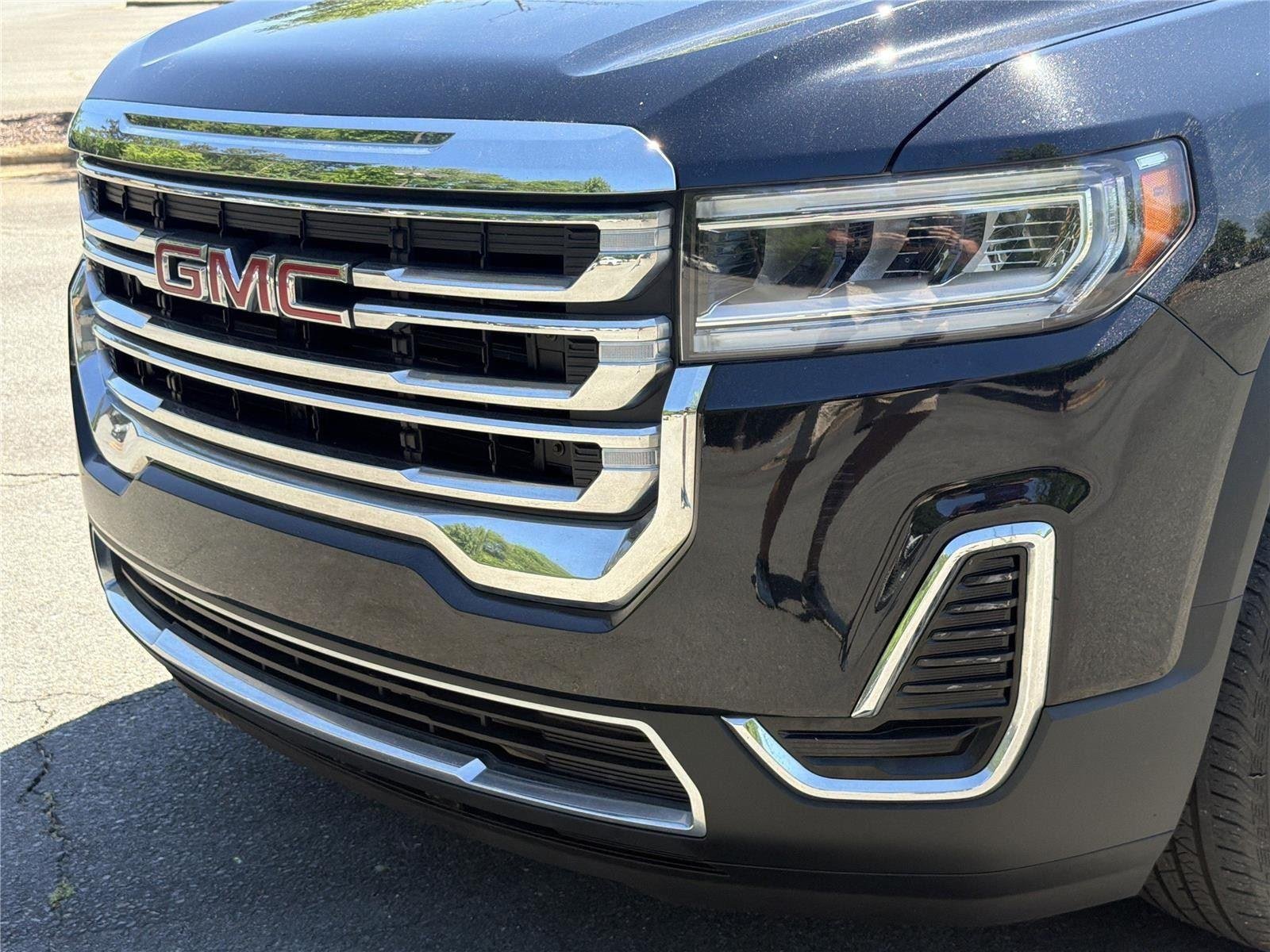 Used 2023 Ebony Twilight Metallic GMC SLE image 34