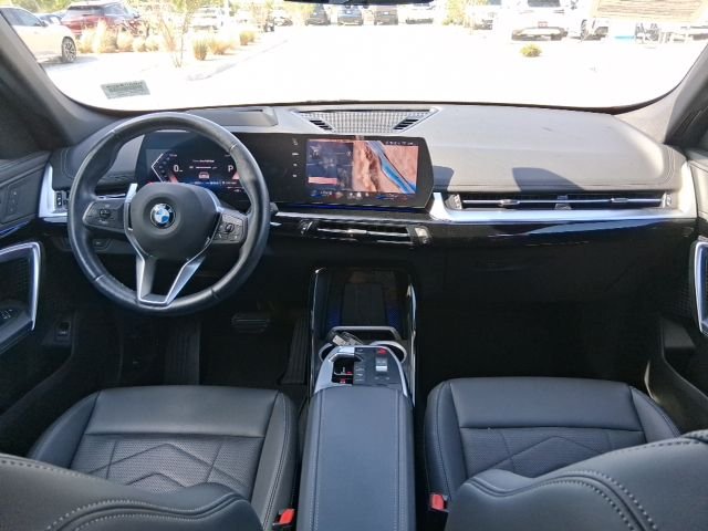 Used 2024 Silver BMW xDrive28i image 10