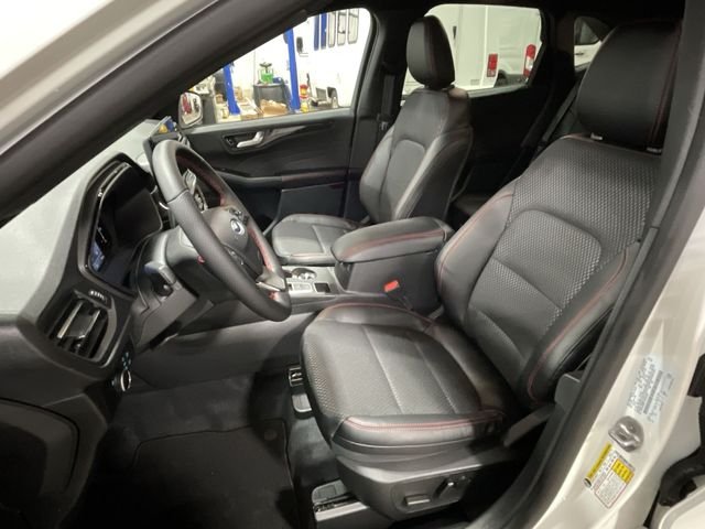 New 2026 Star White Metallic Tri-coat Ford ST-Line image 17