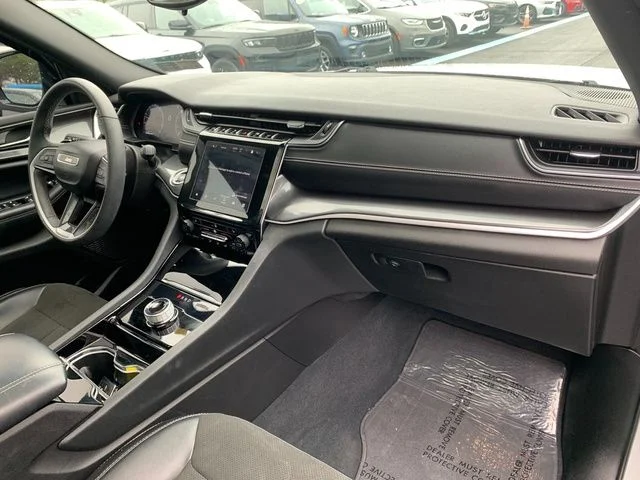Used 2023 White Jeep Altitude X image 12