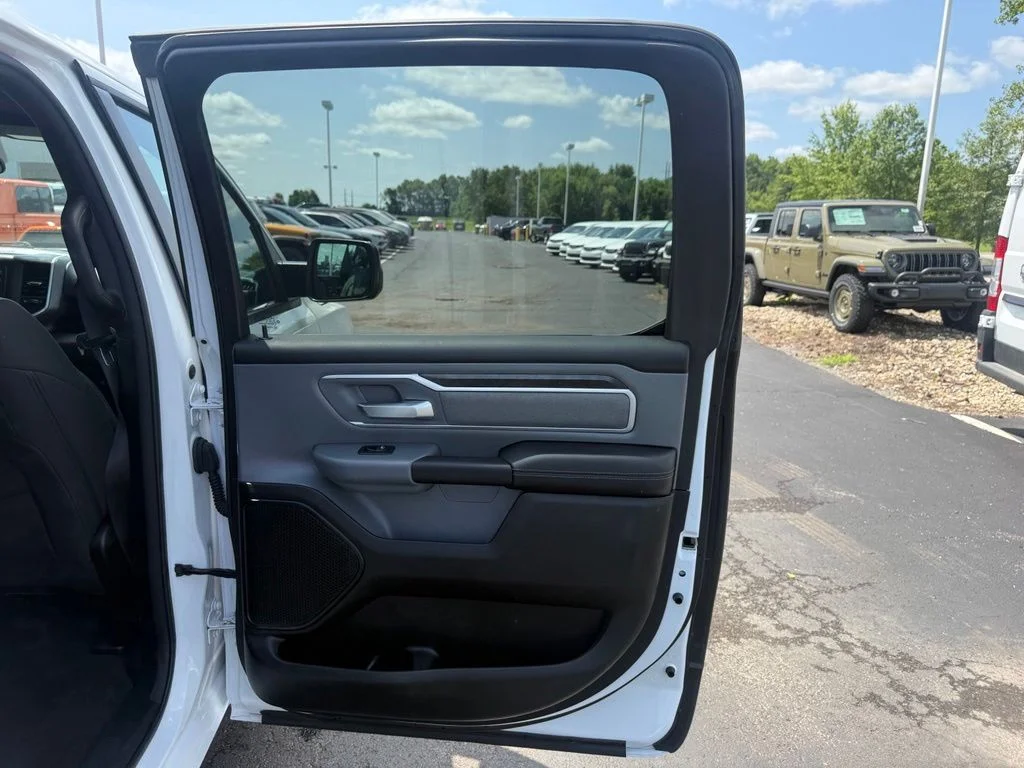 Used 2022 White Ram Big Horn/Lone Star image 47