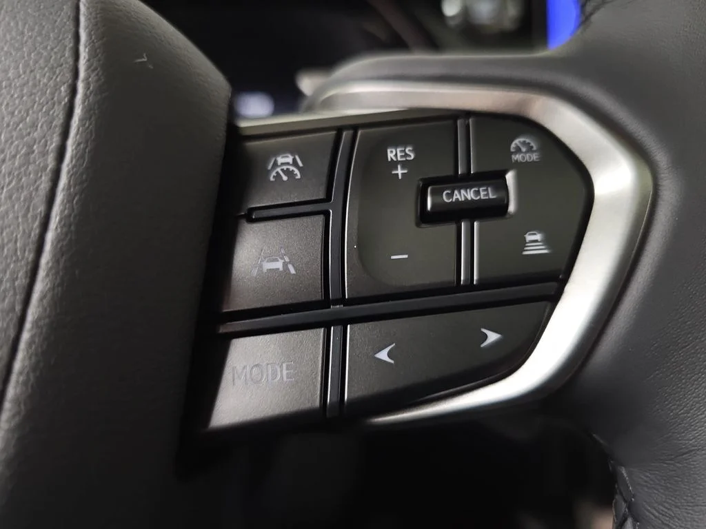 New 2026 Eminent White Pearl Lexus PREMIUM image 18