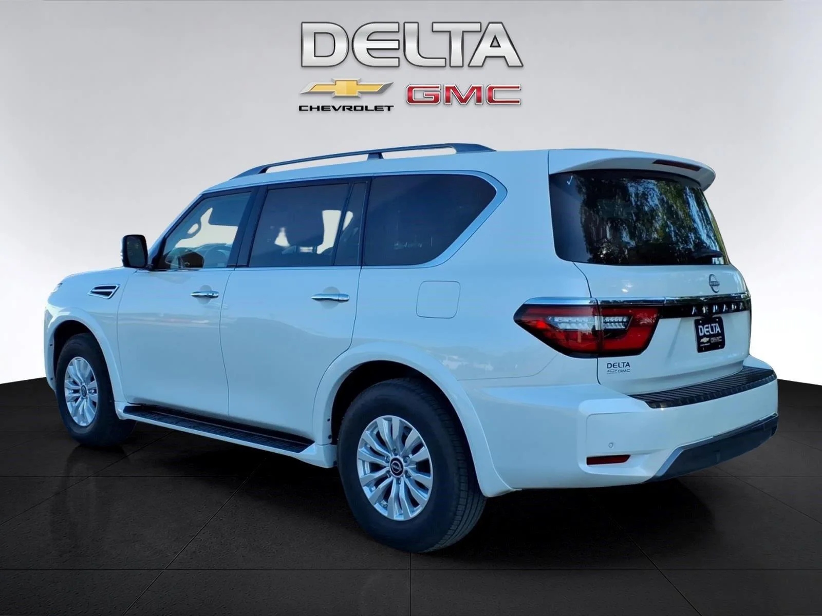 Used 2023  Nissan SV image 3