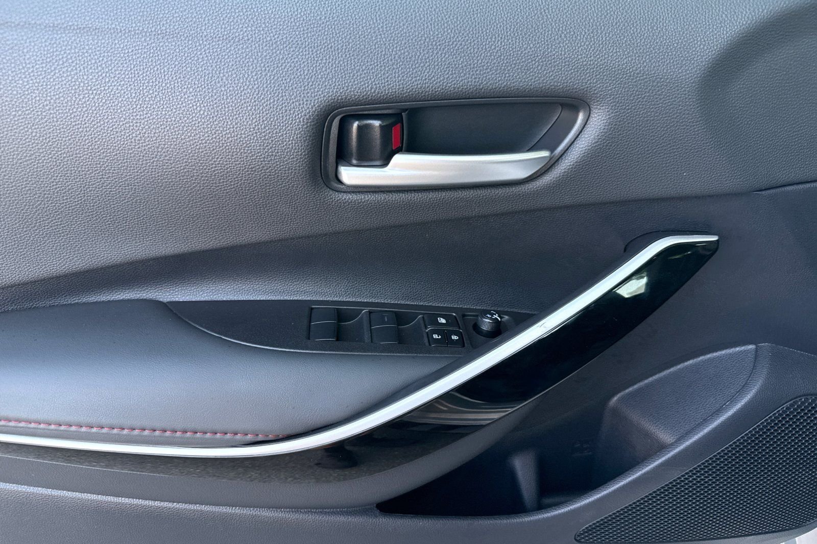Used 2025 Silver Toyota XSE image 10