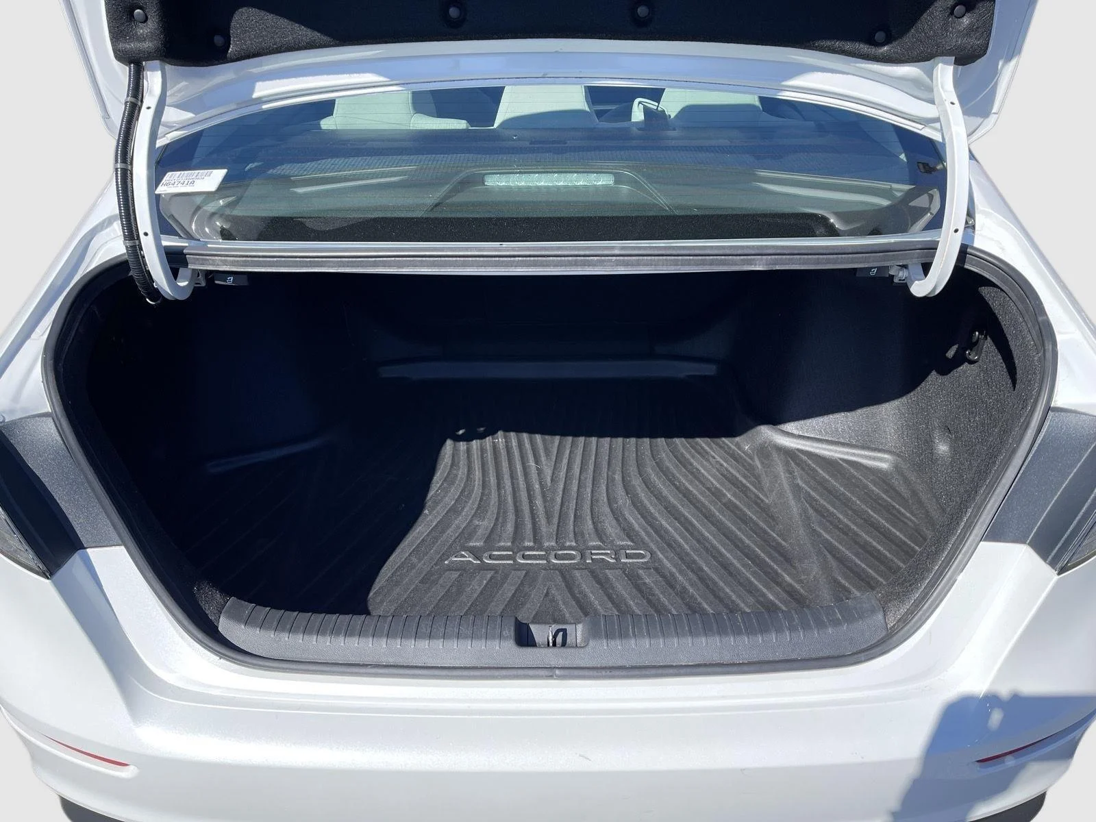 Used 2024 Platinum White Pearl Honda EX image 16