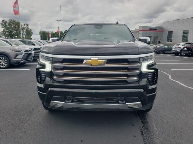 Used 2022 Black Chevrolet High Country image 2