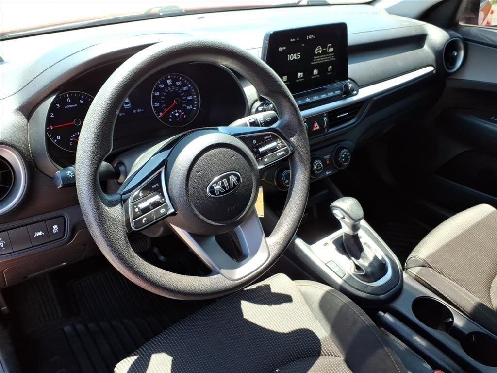 Used 2020 Currant Red Kia LXS image 11