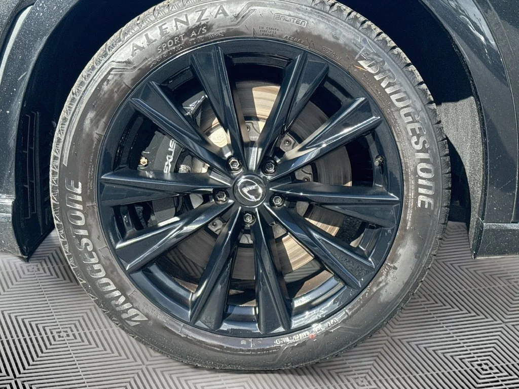 Used 2024 Black Lexus 500h F SPORT Performance image 34