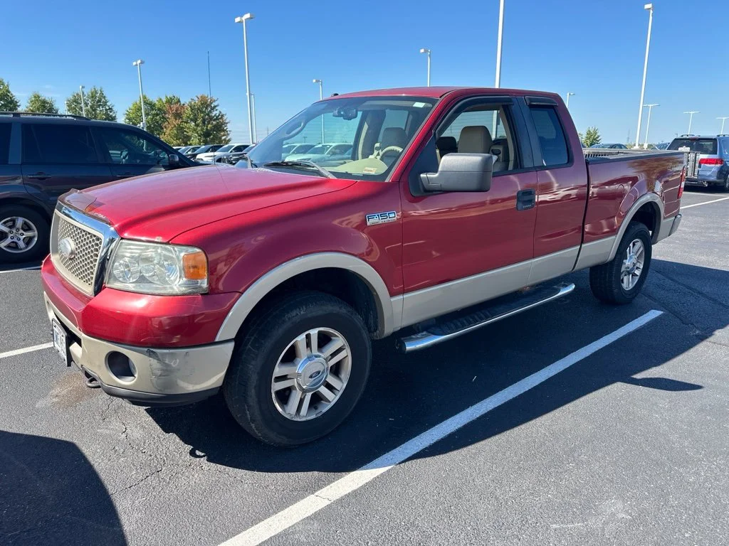 Used 2007 Red Ford Lariat image 2