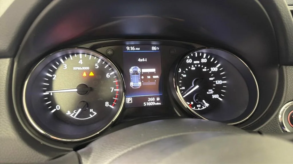 Used 2022 Red Nissan SV AWD Xtronic CVT image 21