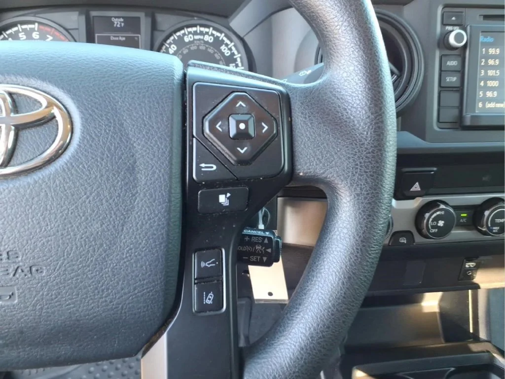 Used 2019 Silver Toyota SR image 24