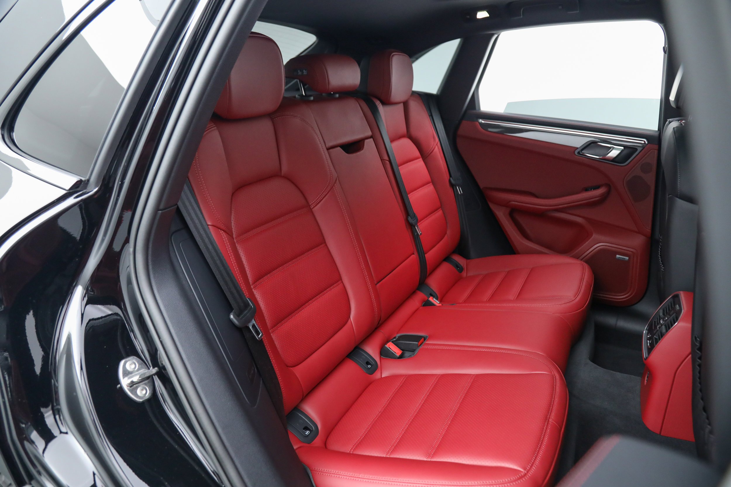 Used 2025 Black Porsche GTS AWD image 25
