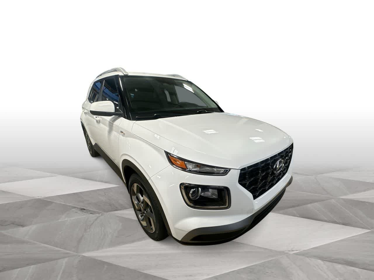 Used 2024 Hyundai Venue SEL with VIN KMHRC8A31RU298176 for sale in Miami Gardens, FL
