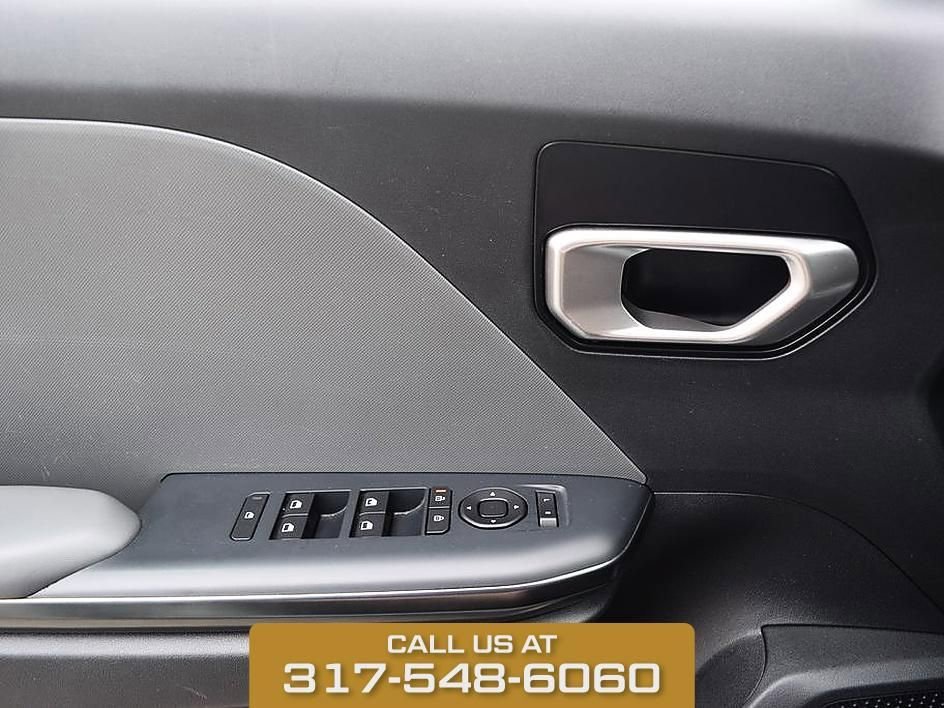2025 Kia K4 LXS - Photo 29
