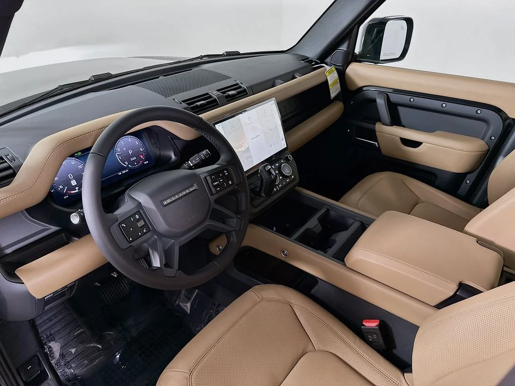 New 2026 Santorini Black Land Rover S image 10