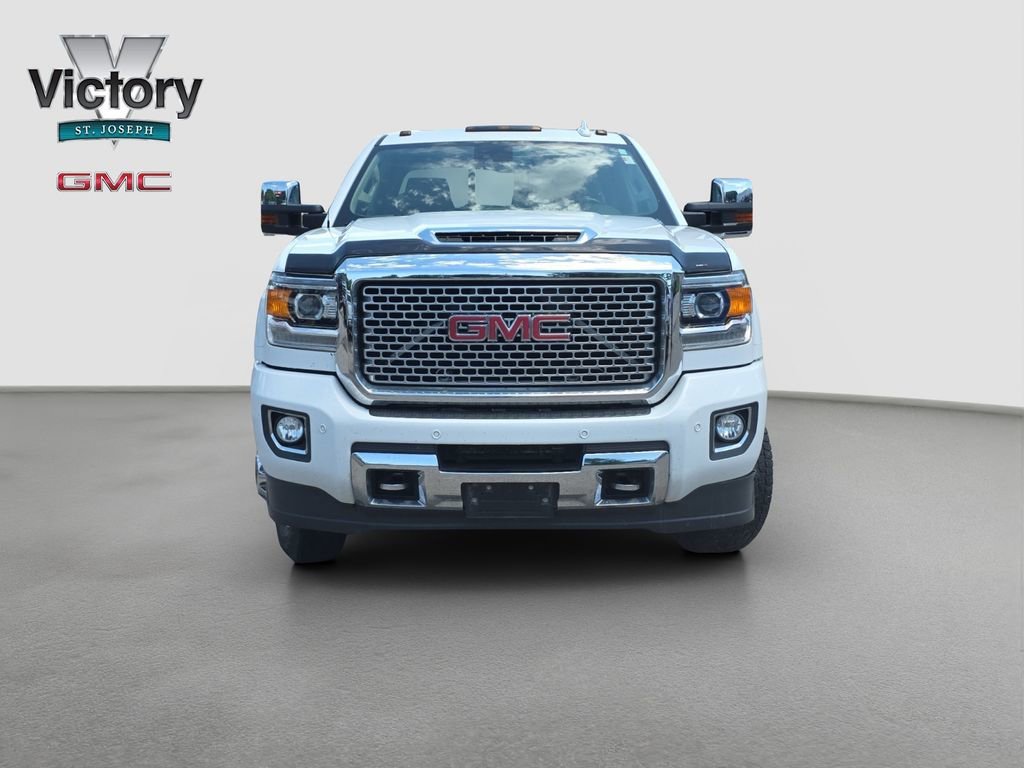 Used 2017 SUMMIT WHITE GMC Denali image 2