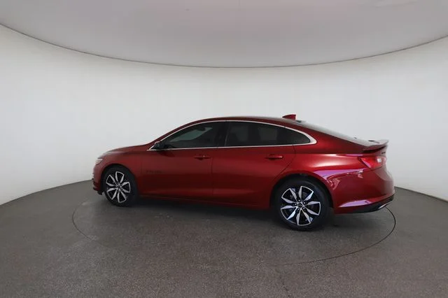Used 2021 Red Chevrolet RS image 9