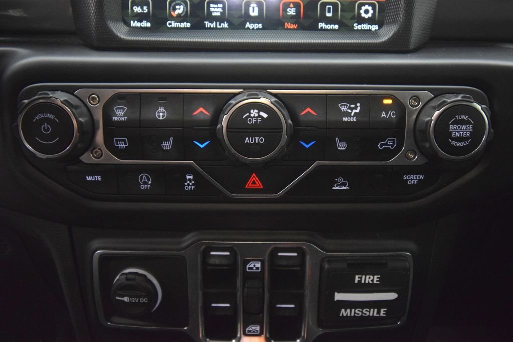 Used 2023 White Jeep Sahara image 24