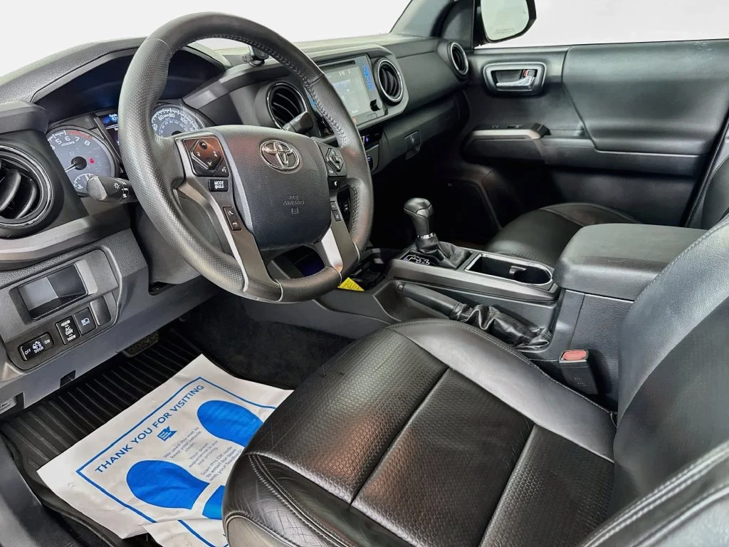 Used 2018 Inferno Red Toyota TRD Off-Road image 10