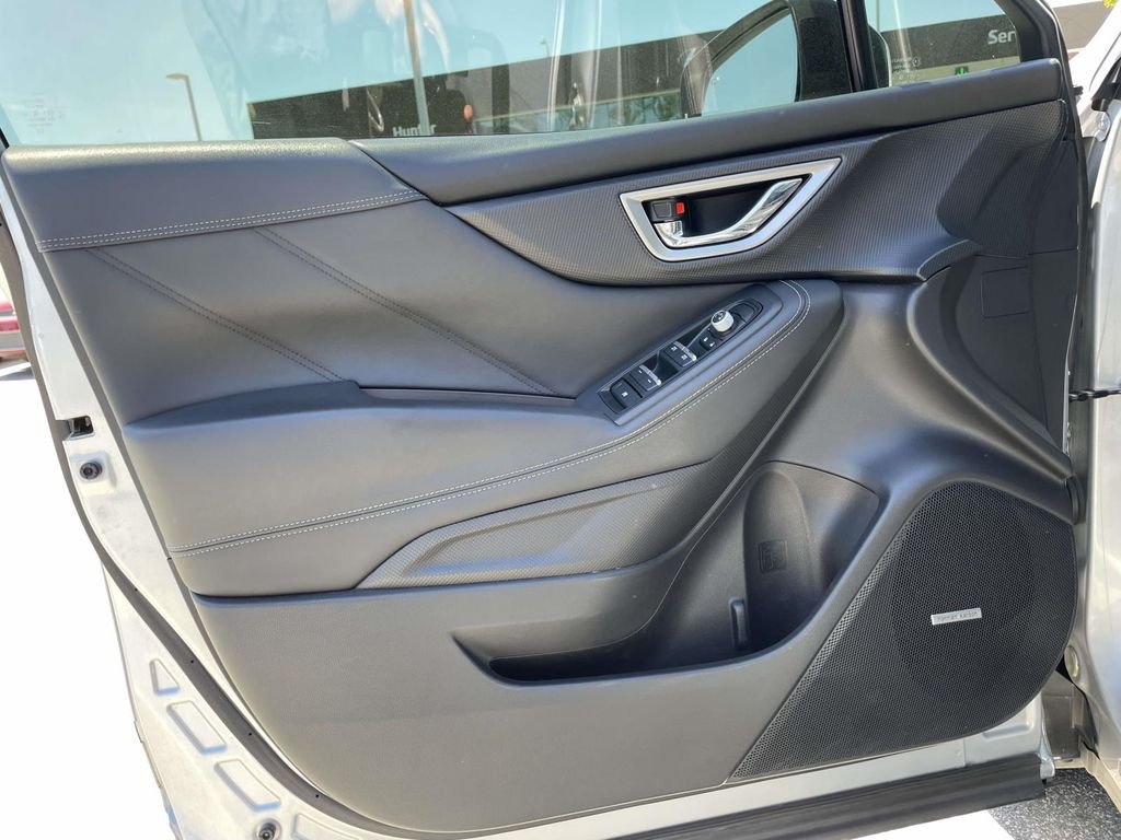 Used 2020 Ice Silver Metallic Subaru Limited image 5