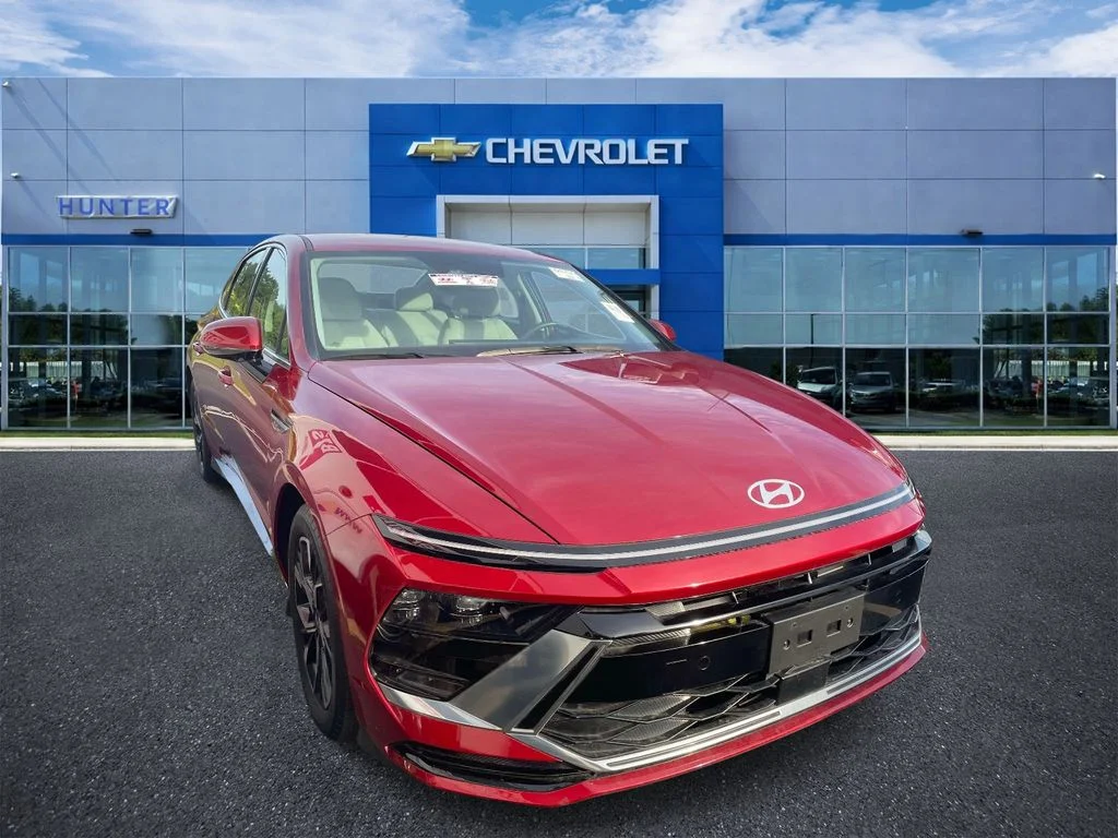 Used 2024 Ultimate red Hyundai SEL image 1