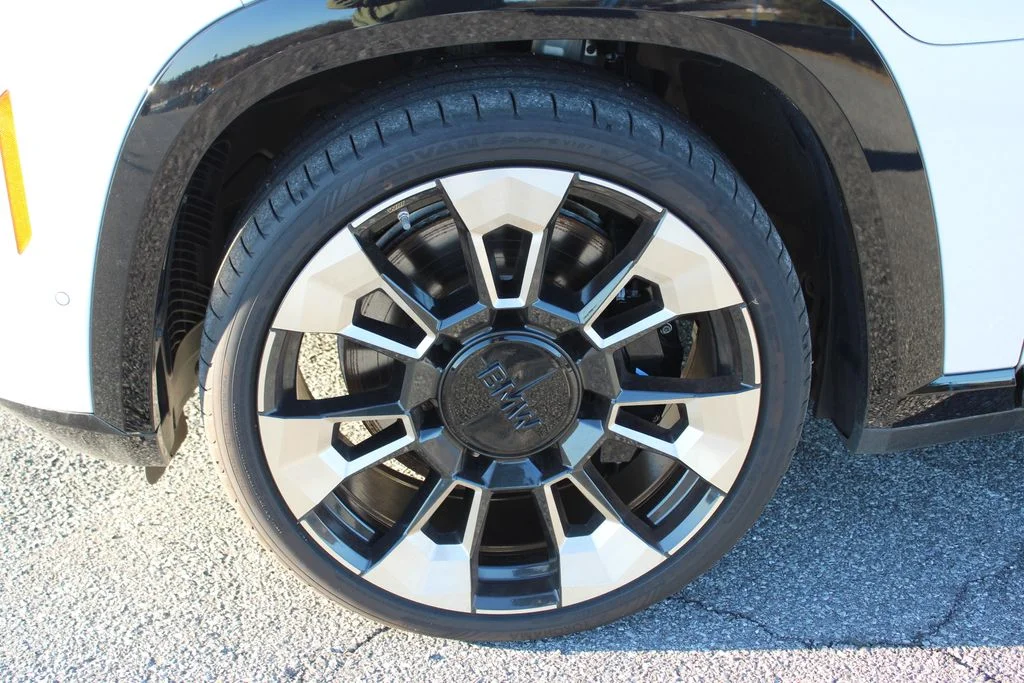 2023 BMW XM Base - Photo 33