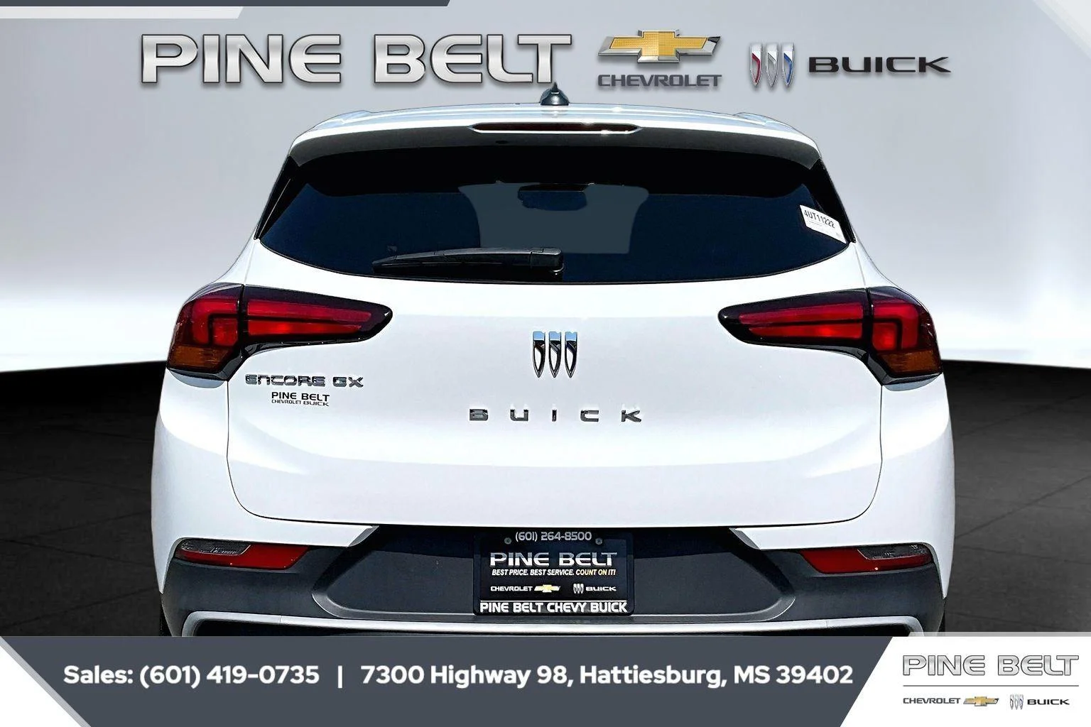 Used 2024 Summit White Buick Preferred image 4