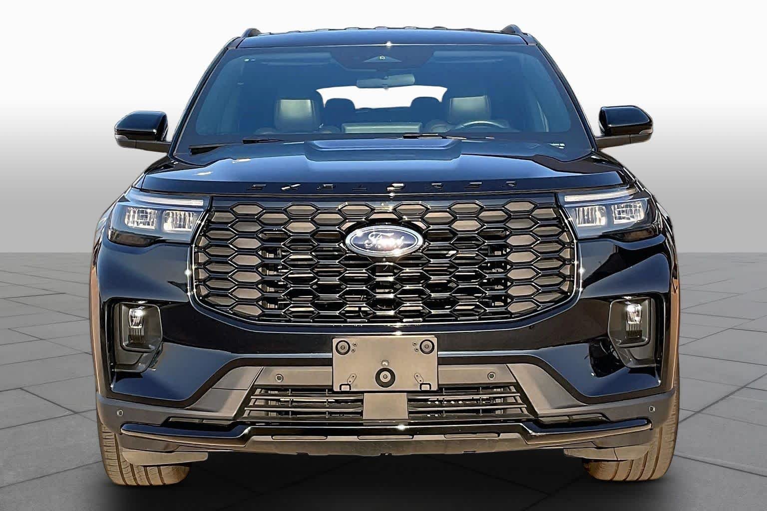 Used 2025 Agate Black Ford ST-Line image 8