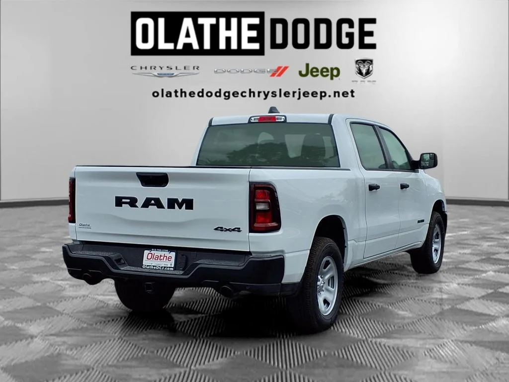 New 2026 Bright White Clear-Coat Exterior Paint RAM Tradesman image 26