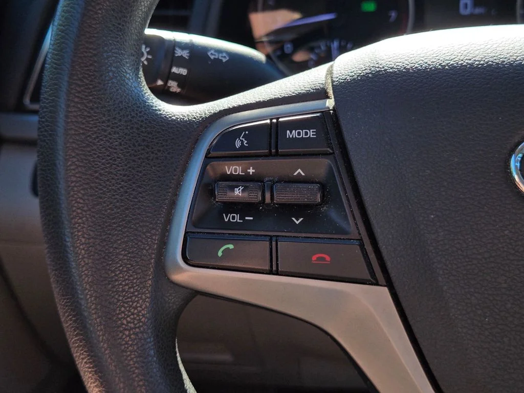 Used 2018 Electric Blue Hyundai SEL image 31