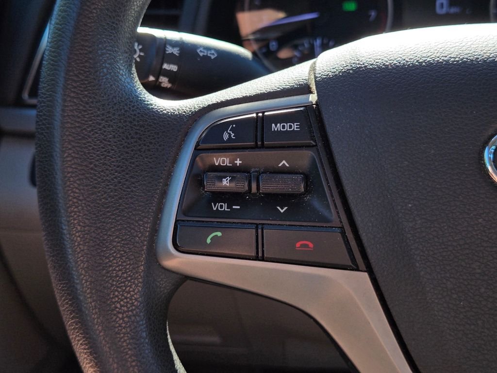 Used 2018 Electric Blue Hyundai SEL image 31