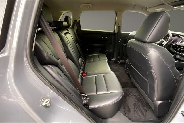 Used 2025 Gray Nissan SL image 25