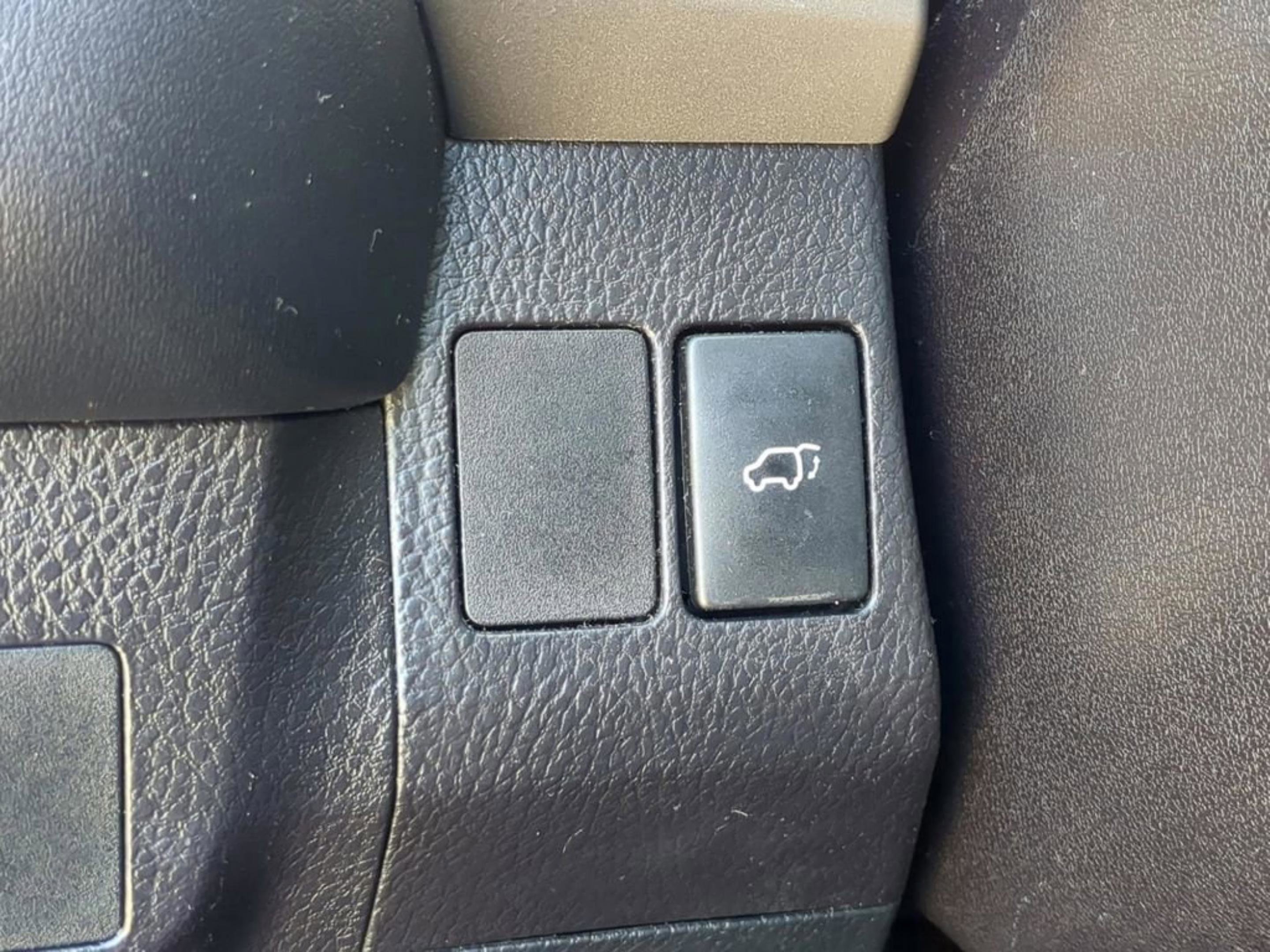 Used 2016 Magnetic Gray Metallic Toyota Limited image 19