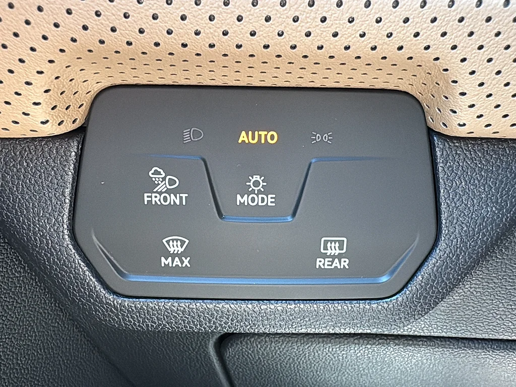 New 2026 Avocado Green Pearl Volkswagen 2.0T SE w/Technology FWD image 24