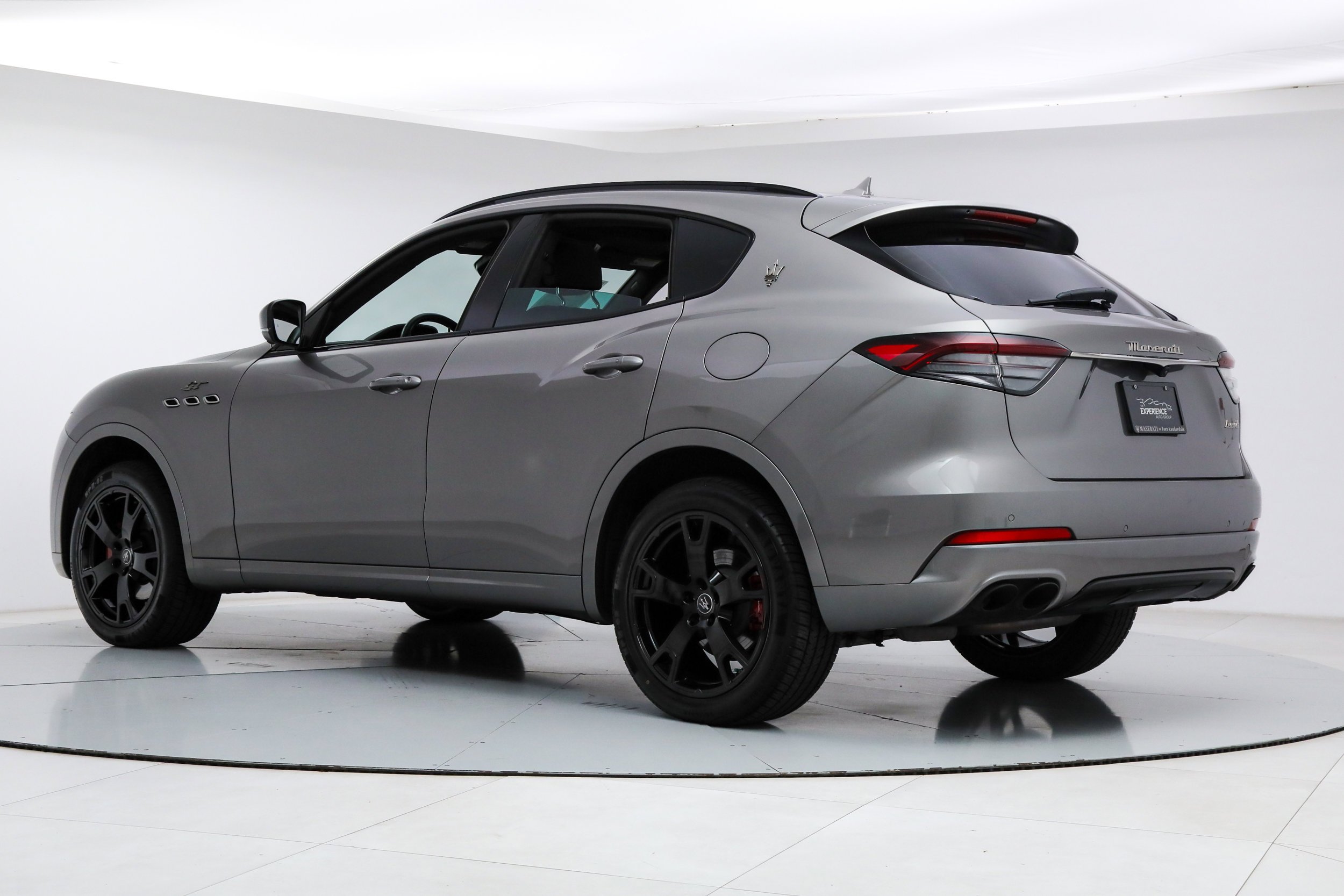 Used 2022 Gray Maserati GT image 3