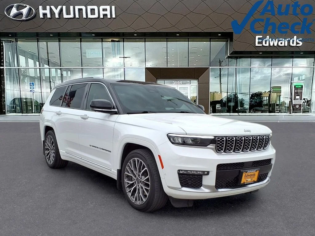 Used 2023 White/off-white Jeep Summit image 9