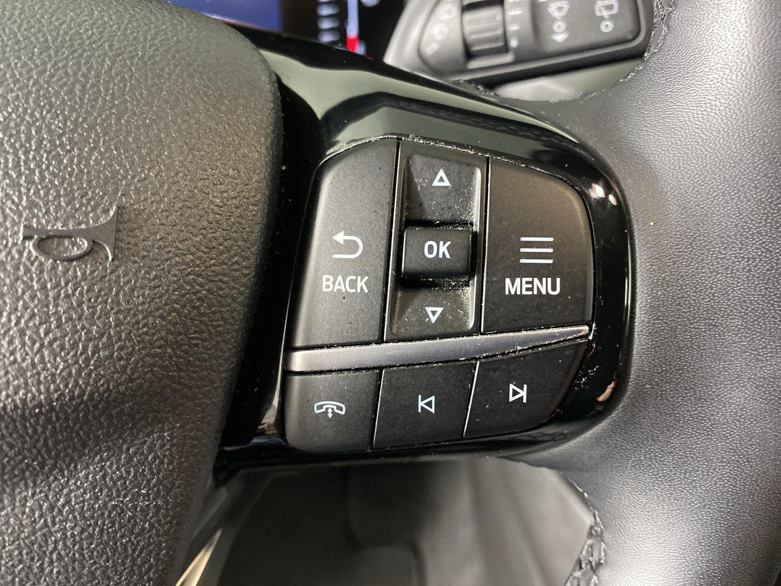Used 2023 Iconic Silver Ford Active image 16