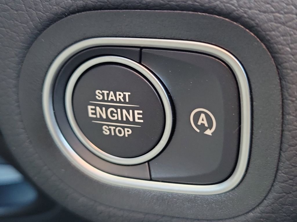 New 2026 Black Mercedes-Benz GLE 450 image 31