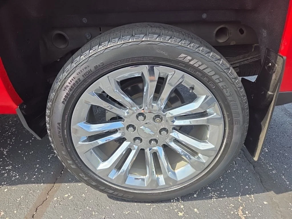 Used 2018 Red Chevrolet LT image 19