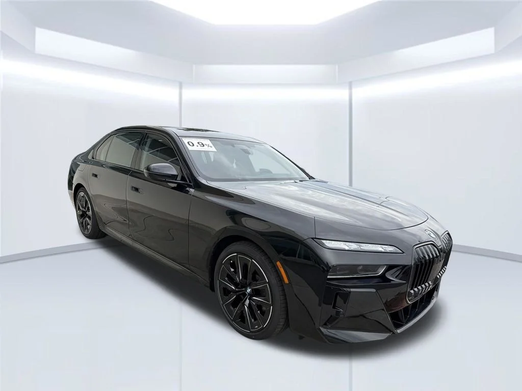 New 2026 Black Sapphire Metallic BMW 760i xDrive image 7