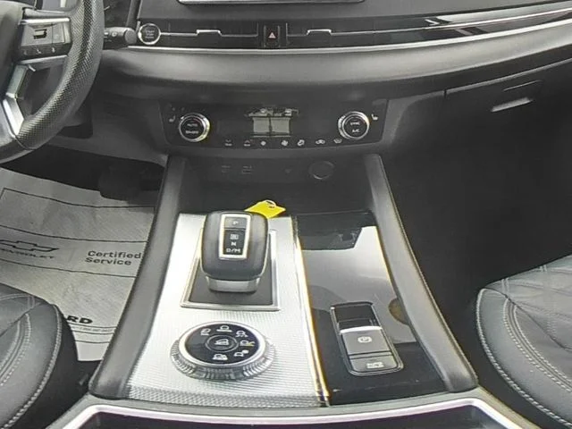 Used 2022  Mitsubishi SEL image 37